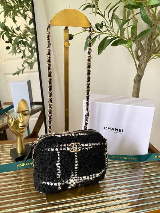 CHA NEL VIP Tweed Sling Pouch Black